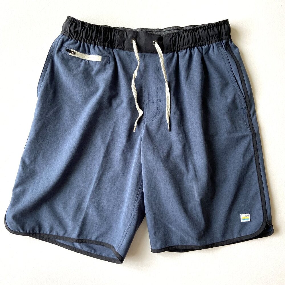 Vuori Banks Shorts Mens Size Medium Blue